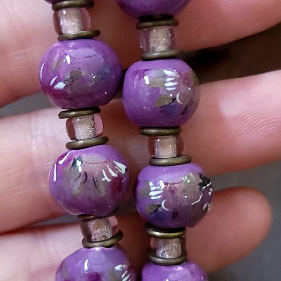 Vintage 24 Inch Purple Beaded Necklace Hand Painted Floral Accents 1980s Jewelry - Picture 10 of 10